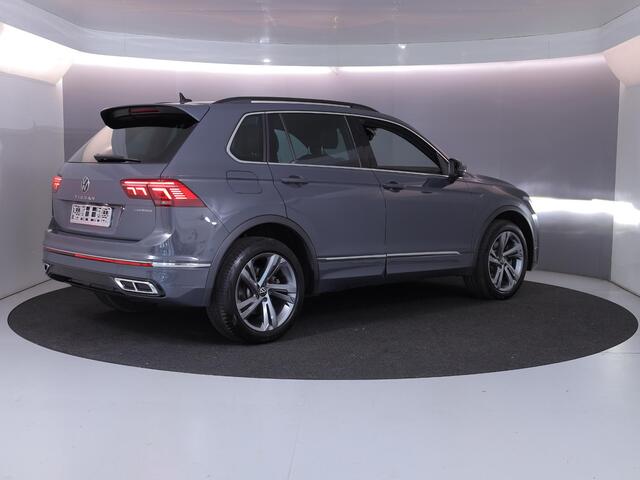 Volkswagen TIGUAN 1.4 TSI eHybrid R-Line Business 245 pk Automaat (DSG) | Navigatie | Parkeersensoren (Park assist) | Achteruitrijcamera | Autom. airco (3 zones) | Adaptieve cruise control | R-Line |