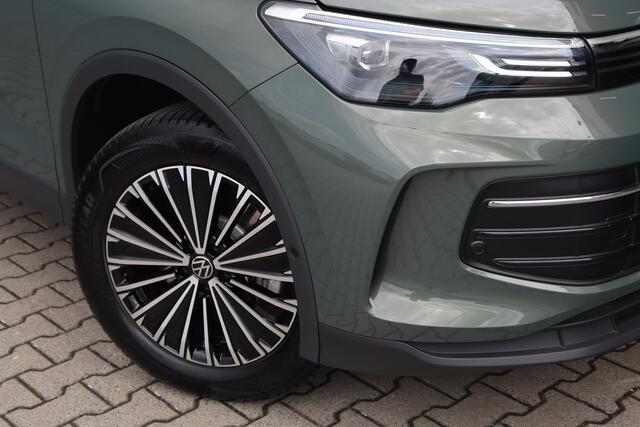 Volkswagen TIGUAN 1.5 eHybrid Life | Trekhaak | Camera | ACC | Cipressino Grün |