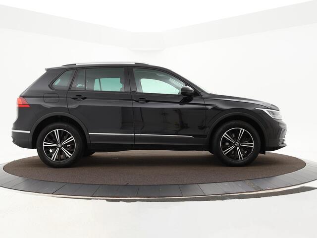Volkswagen TIGUAN 1.4 TSI 245pk DSG eHybrid Life Business · Camera · P-Sensoren · Wegklapbare Trekhaak · Dodehoek Detectie · 18'' Inch ·