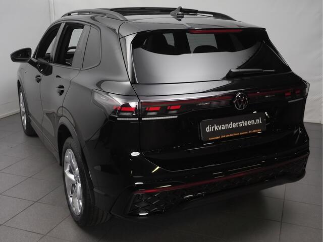 Volkswagen TIGUAN 1.5 eHybrid R-Line Edition | Massagefunctie Voor | Stoelverwarming | Plug-in | 360° Camera | Panoramadak | Dodehoekdetectie |