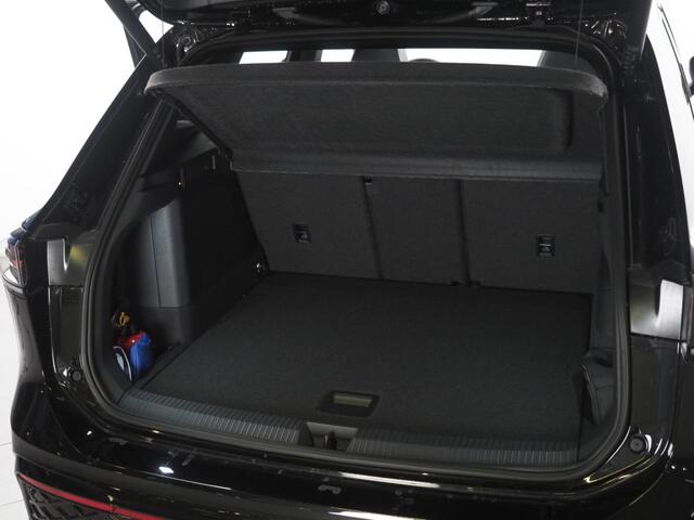 Volkswagen TIGUAN 1.5 eHybrid R-Line Edition | Massagefunctie Voor | Stoelverwarming | Plug-in | 360° Camera | Panoramadak | Dodehoekdetectie |