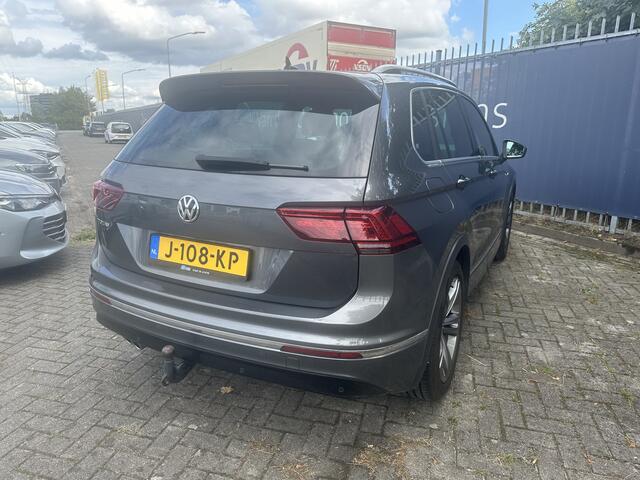 Volkswagen TIGUAN 1.5 TSI 150pk Business R-Line Trekhaak Navigatie