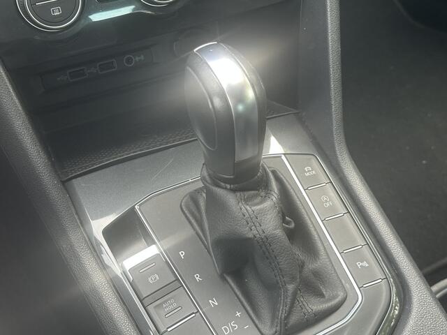 Volkswagen TIGUAN 1.5 TSI 150pk Business R-Line Trekhaak Navigatie