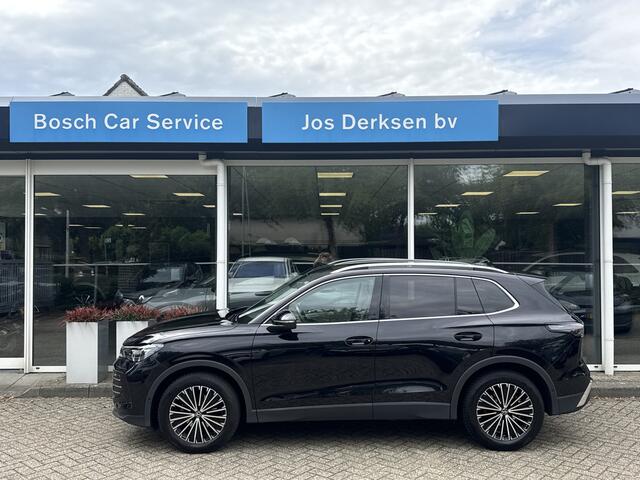 Volkswagen TIGUAN 1.5 eTSI 150pk DSG Elegance - Elektr. klep | Massage | Camera | Elektr. trekhaak | Alarm | All Season