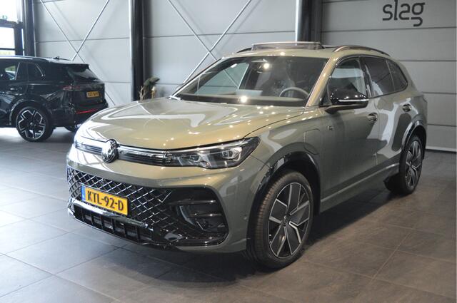 Volkswagen TIGUAN 1.5 eHybrid 3X R-LINE Black Style head up pano 20 inch 272 pk !!