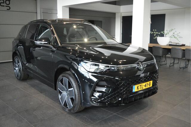 Volkswagen TIGUAN 1.5 eHybrid 3X R-Line Black Style head up pano 20 inch 272 pk !!