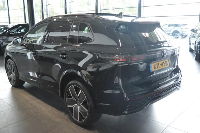 Volkswagen TIGUAN 1.5 eHybrid 3X R-Line Black Style head up pano 20 inch 272 pk !!