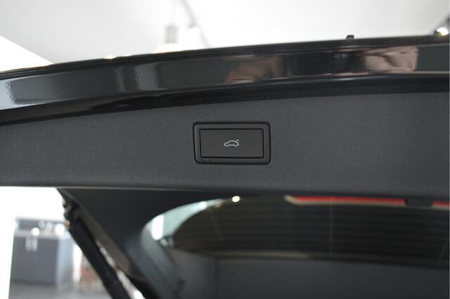 Volkswagen TIGUAN 1.5 eHybrid 3X R-Line Black Style head up pano 20 inch 272 pk !!