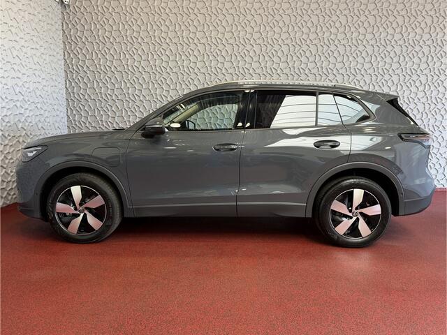 Volkswagen TIGUAN 1.5 eHYBRID NIEUWE AUTO 2026 VERWARMDE STOELEN/STUUR CAMERA HARMAN KARDON AUDIO ELEK.KLEP PHEV PLUG IN HYBRID