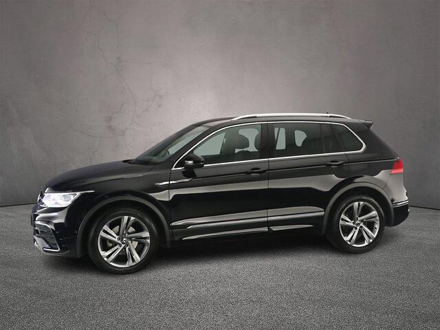 Volkswagen TIGUAN 1.5 TSI R-Line 150pk DSG Automaat, Trekhaak, Adaptive cruise control, Head-up display, 360 camera, Navigatie, App-connect, Elektrische achterklep