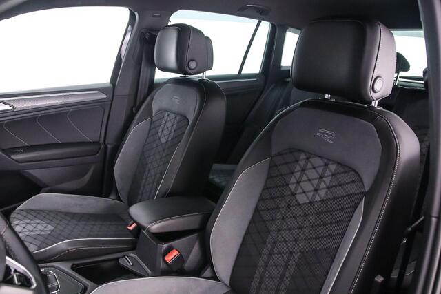 Volkswagen TIGUAN 1.5 TSI R-Line 150pk DSG Automaat, Trekhaak, Adaptive cruise control, Head-up display, 360 camera, Navigatie, App-connect, Elektrische achterklep