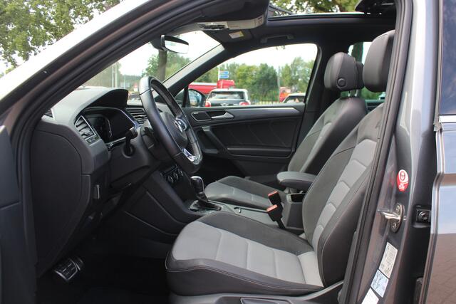 Volkswagen TIGUAN 2.0 TSI 4Motion Highline Business R / Trekhaak / Panoramadak / Camera / Head-up / CarPlay / 20'' / Dodehoek / Virtual Cockpit / Stoelverwarming 4x / DAB / ACC