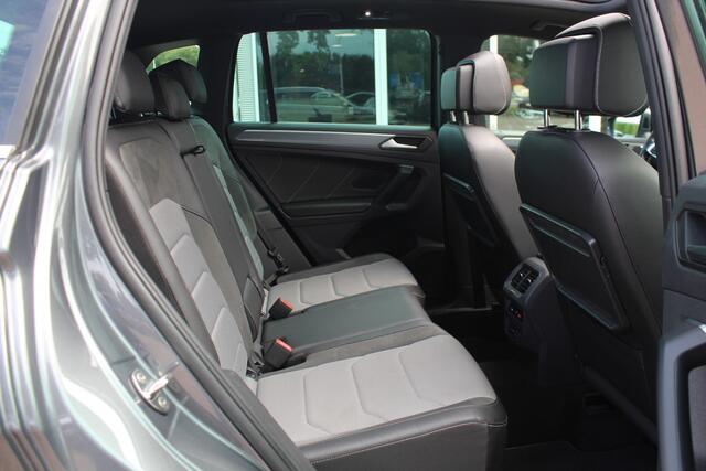 Volkswagen TIGUAN 2.0 TSI 4Motion Highline Business R / Trekhaak / Panoramadak / Camera / Head-up / CarPlay / 20'' / Dodehoek / Virtual Cockpit / Stoelverwarming 4x / DAB / ACC