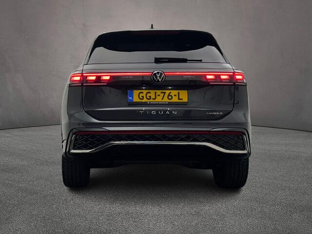 Volkswagen TIGUAN R-Line Business 1.5 TSI eHybrid 272pk DSG Automaat Panoramadak, Adaptive cruise control, 360 camera, Navigatie, Stoelverwarming, Elektrische achterklep