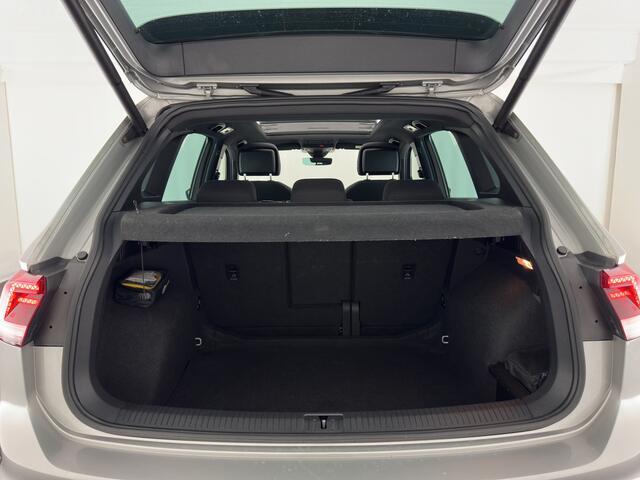Volkswagen TIGUAN 1.5 TSI ACT R-Line Highline Business ?Engine noise / tilting piston?(INCL.BTW) Aut. *PANO | ADAPTIVE-CRUISE | FULL-LED | HEATED-COMFORTSEATS | KEYLESS | DIGI-COCKPIT | CAMERA | NAVI-FULLMAP | PRIVACY-GLASS | SHIFT-PADDLES | 19
