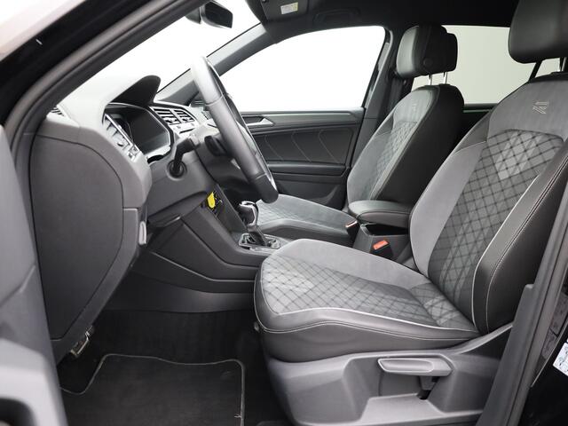 Volkswagen TIGUAN 1.5 TSI R-Line Business | Black Style | IQ Light | Side Assist | Elk. A-klep | Camera | Prijs Rijklaar !!