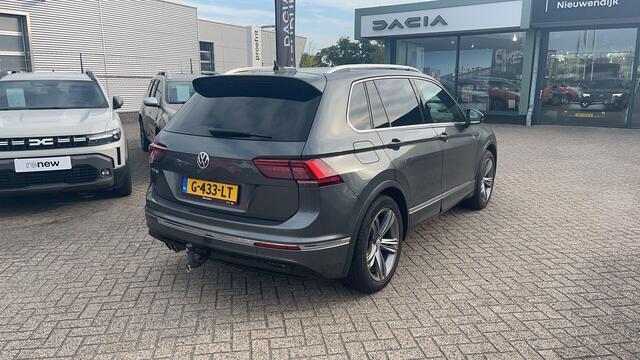 Volkswagen TIGUAN 1.5 TSI ACT Highline Business R AUTOMAAT | PANODAK | TREKHAAK | NAVI | STOELVERW. | LED