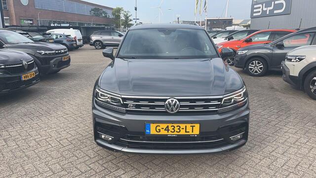 Volkswagen TIGUAN 1.5 TSI ACT Highline Business R AUTOMAAT | PANODAK | TREKHAAK | NAVI | STOELVERW. | LED