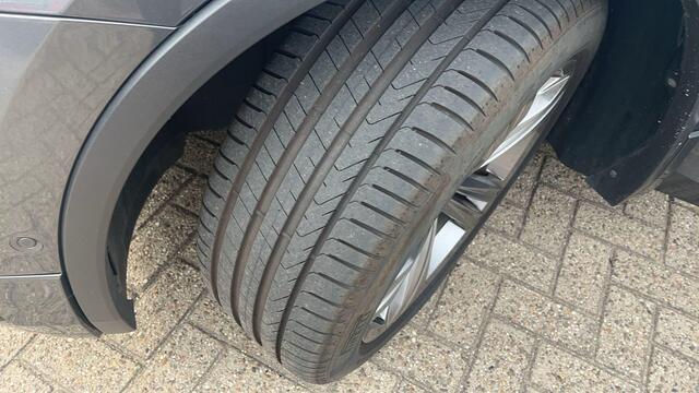 Volkswagen TIGUAN 1.5 TSI ACT Highline Business R AUTOMAAT | PANODAK | TREKHAAK | NAVI | STOELVERW. | LED