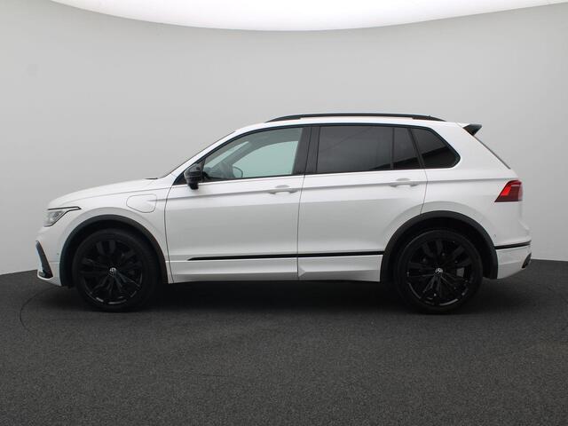 Volkswagen TIGUAN 1.4 TSI eHybrid R-Line Business 245PK DSG Trekhaak, Black Style, 20" LM Velgen, Achteruitrijcamera, Side Assist, Elektr. Achterklep, Matrix LED-Verlichting