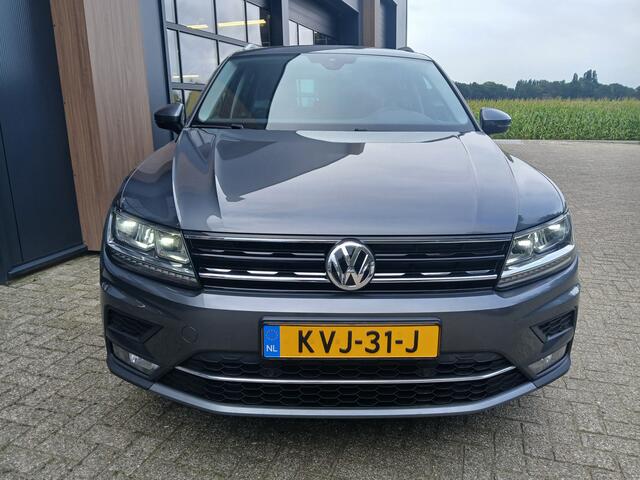 Volkswagen TIGUAN 1.5 TSI ACT Highline / trekhaak wegklapbaar / apple carplay / virtual cockpit / full led
