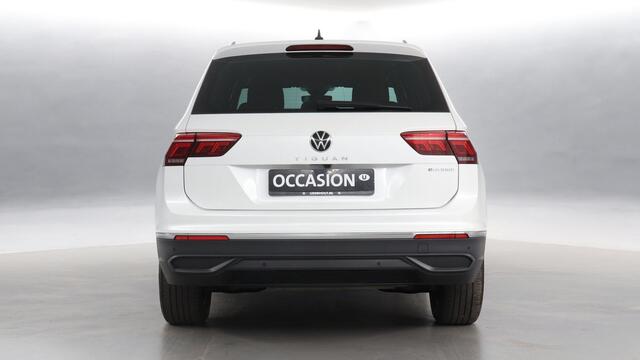 Volkswagen TIGUAN 1.4 TSI eHybrid 245pk DSG Life / 94% SOH / Matrix LED / Navigatie Pro / 360 Camera / Trekhaak