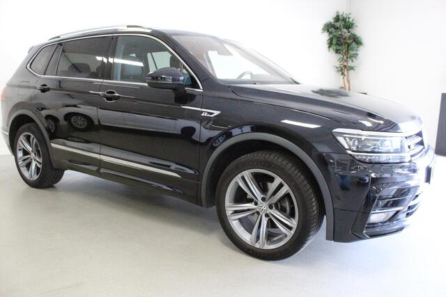 Volkswagen TIGUAN Allspace 1.5 TSI Highline Business R 7p. TREKHAAK | ACC | CLIMA | 7P. | DIGI-DASH | NAVI | CARPLAY