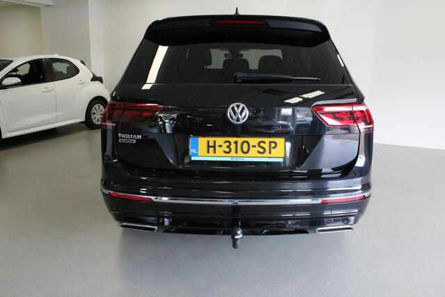 Volkswagen TIGUAN Allspace 1.5 TSI Highline Business R 7p. TREKHAAK | ACC | CLIMA | 7P. | DIGI-DASH | NAVI | CARPLAY