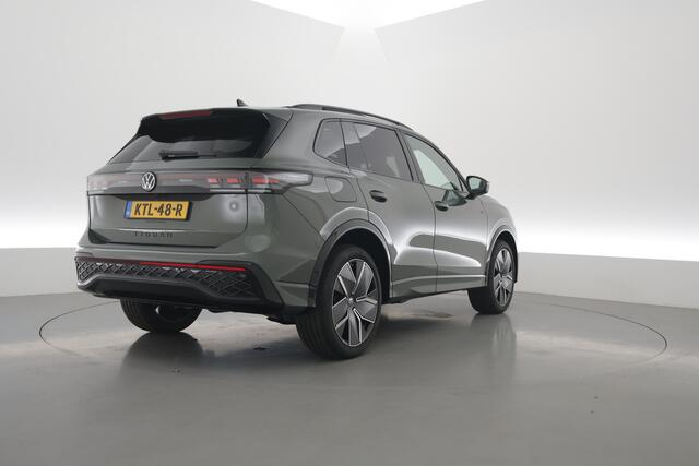 Volkswagen TIGUAN 1.5 eHybrid R-Line Edition | Rijklaar! | Pano | Adapt. Cruise | CarPlay | HUD | IQ. Light | 360cam | Stoelverw. + Massage |