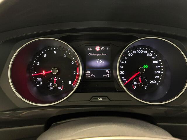 Volkswagen TIGUAN 1.5 TSI Elegance | Panoramadak | Adaptive Cruise Control | Stoel- & Stuurverwarming |Elektr. Kofferbak | Parkeerhulp
