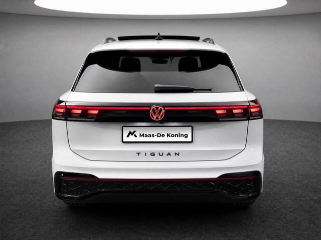 Volkswagen TIGUAN 1.5eHybrid 150kW/204PK R-Line Black Style · Leder · Trekhaak · Panoramadak · 360°Camera · Garantie t/m 28-10-2030 of 100000km.