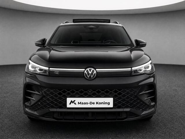 Volkswagen TIGUAN 1.5eHybrid 200kW/272PK R-Line Black Style · Trekhaak · Leder · Harman Kardon · Panoramadak · 360°Camera · Garantie t/m 20-08-2030 of 100000km.