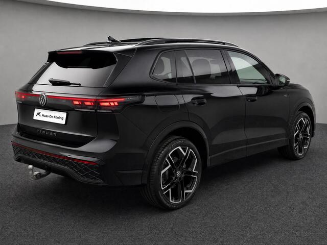 Volkswagen TIGUAN 1.5eHybrid 200kW/272PK R-Line Black Style · Trekhaak · Leder · Harman Kardon · Panoramadak · 360°Camera · Garantie t/m 20-08-2030 of 100000km.