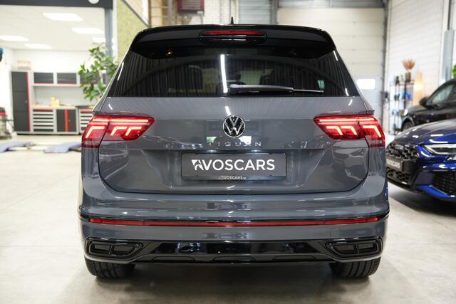 Volkswagen TIGUAN 1.5 TSI R-Line * Trekhaak - Pano - Camera - Black Style - ACC - Blind Spot - 20" - IQ Light - Head Up *