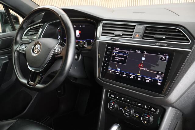 Volkswagen TIGUAN 1.5 TSI 150pk DSG ACT R-Line Highline Trekhaak Camera Leder Keyless Stoelverwarming Virtual Cockpit Navigatie