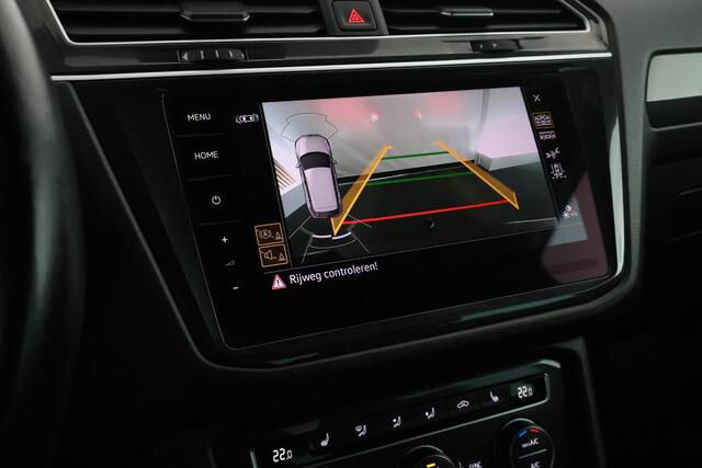 Volkswagen TIGUAN 1.5 TSI 150pk DSG ACT R-Line Highline Trekhaak Camera Leder Keyless Stoelverwarming Virtual Cockpit Navigatie