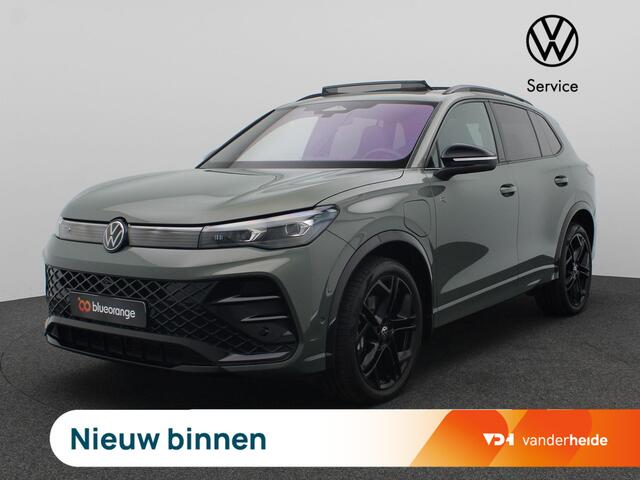 Volkswagen TIGUAN 1.5 eHybrid R-Line Edition Panoramadak, Trekhaak, Black Style, Harman Kardon Audio, 20" LM Velgen, Matrix LED-Verlichting, Side Assist, Elektr. Achterklep, 360gr. Camera