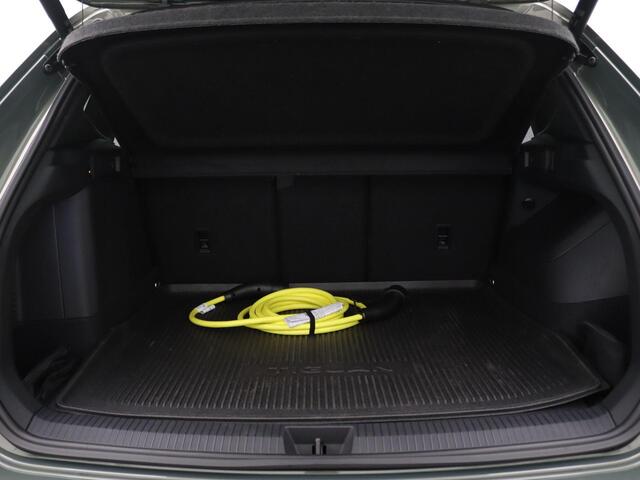 Volkswagen TIGUAN 1.5 eHybrid R-Line Edition Panoramadak, Trekhaak, Black Style, Harman Kardon Audio, 20" LM Velgen, Matrix LED-Verlichting, Side Assist, Elektr. Achterklep, 360gr. Camera