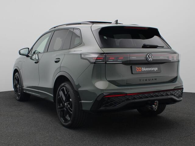 Volkswagen TIGUAN 1.5 eHybrid R-Line Edition Panoramadak, Trekhaak, Black Style, Harman Kardon Audio, 20" LM Velgen, Matrix LED-Verlichting, Side Assist, Elektr. Achterklep, 360gr. Camera