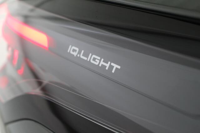 Volkswagen TIGUAN 1.5 eHybrid Life Energy Edition Navigatie | 360 Camera | Head Up Display | Keyless | Led Plus Light | Trekhaak