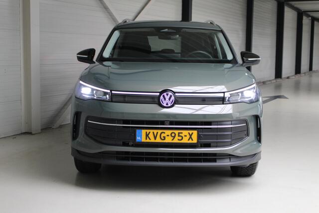 Volkswagen TIGUAN 1.5 eHybrid Life Energy Edition Navigatie | 360 Camera | Head Up Display | Keyless | Led Plus Light | Trekhaak