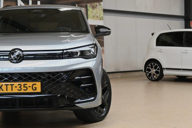 Volkswagen TIGUAN 1.5 eHybrid 272 PK R-Line | Trekhaak | 360° | IQ. Light | 100% (Dealer) onderhouden label