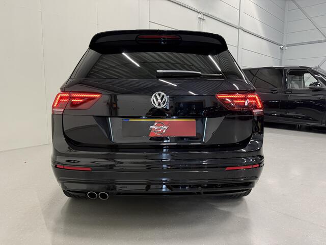 Volkswagen TIGUAN 2.0 TSI 4Motion R-Line BLACK PANO/VOL-LEER/20"/LED-PLUS/ACC/MEMORY/360CAMERA/VIRTUAL/CARPLAY/PRIVACY/DONKERE-HEMEL/EL.A.KLEP/DEEP BLACK PEARL