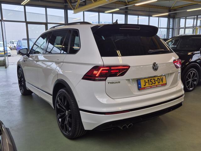 Volkswagen TIGUAN 2.0 TSI 4Motion Highline R -190pk- Automaat | Trekhaak | Panoramadak | Camera | Rijklaarprijs incl. 1 jaar Bovag garantie