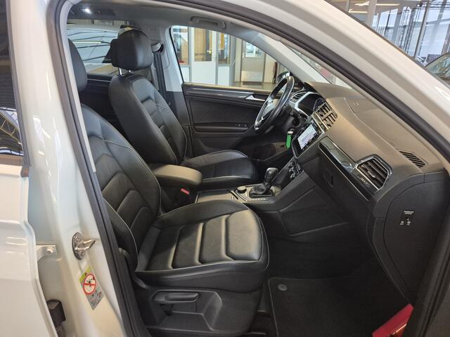Volkswagen TIGUAN 2.0 TSI 4Motion Highline R -190pk- Automaat | Trekhaak | Panoramadak | Camera | Rijklaarprijs incl. 1 jaar Bovag garantie