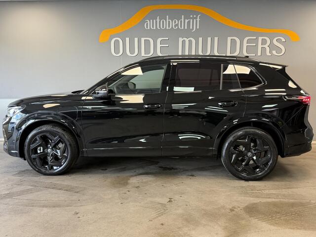 Volkswagen TIGUAN 1.5 eHybrid R-Line Full Black | Trekhaak | Adaptieve Cruise | Massage | 360 | Sfeer | Carplay | IQ light |Stoelverwarming |