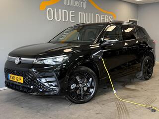 Volkswagen TIGUAN 1.5 eHybrid R-Line Full Black | Trekhaak