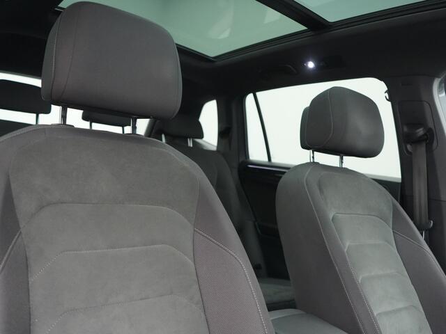 Volkswagen TIGUAN Allspace 1.5 TSI Highline DSG R-Line 7 Persoons 150pk | Panodak | Adaptive Cruise | Camera | Alcantara Sportstoelen Massage & Verwarmd | Keyless | BLIS | Navigatie | Virtual | DAB | 20"L.M |
