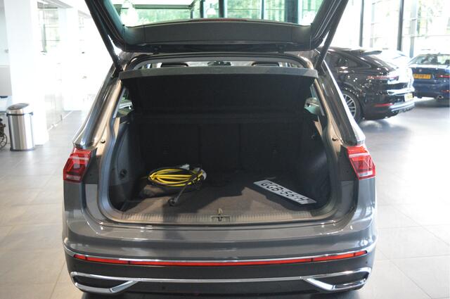 Volkswagen TIGUAN 1.4 TSI eHybrid pano camera head up trekhaak 19 inch !!