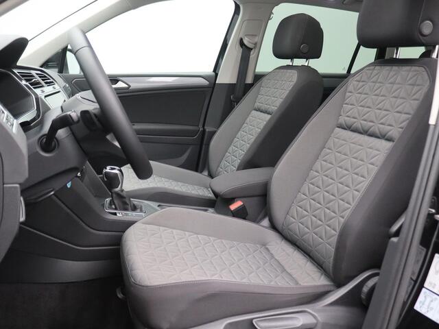 Volkswagen TIGUAN 1.4 TSI eHybrid Life Business 245PK DSG Panoramadak, Trekhaak, Achteruitrijcamera, Stoel-Stuurverwarming, 17" LM Velgen, Navi, Adaptieve Cruise Control
